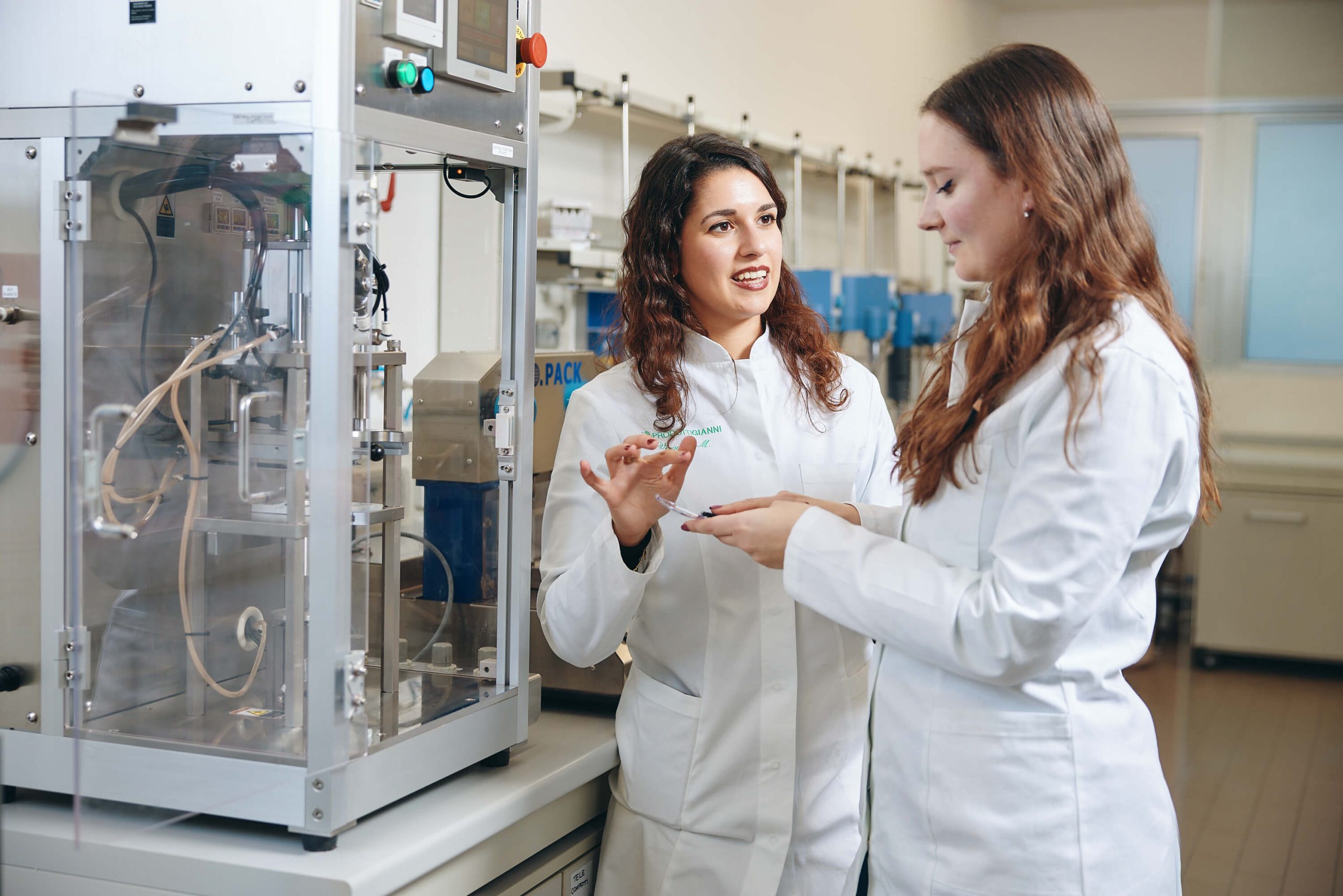 Tecnici specializzati nel laboratorio cosmetico