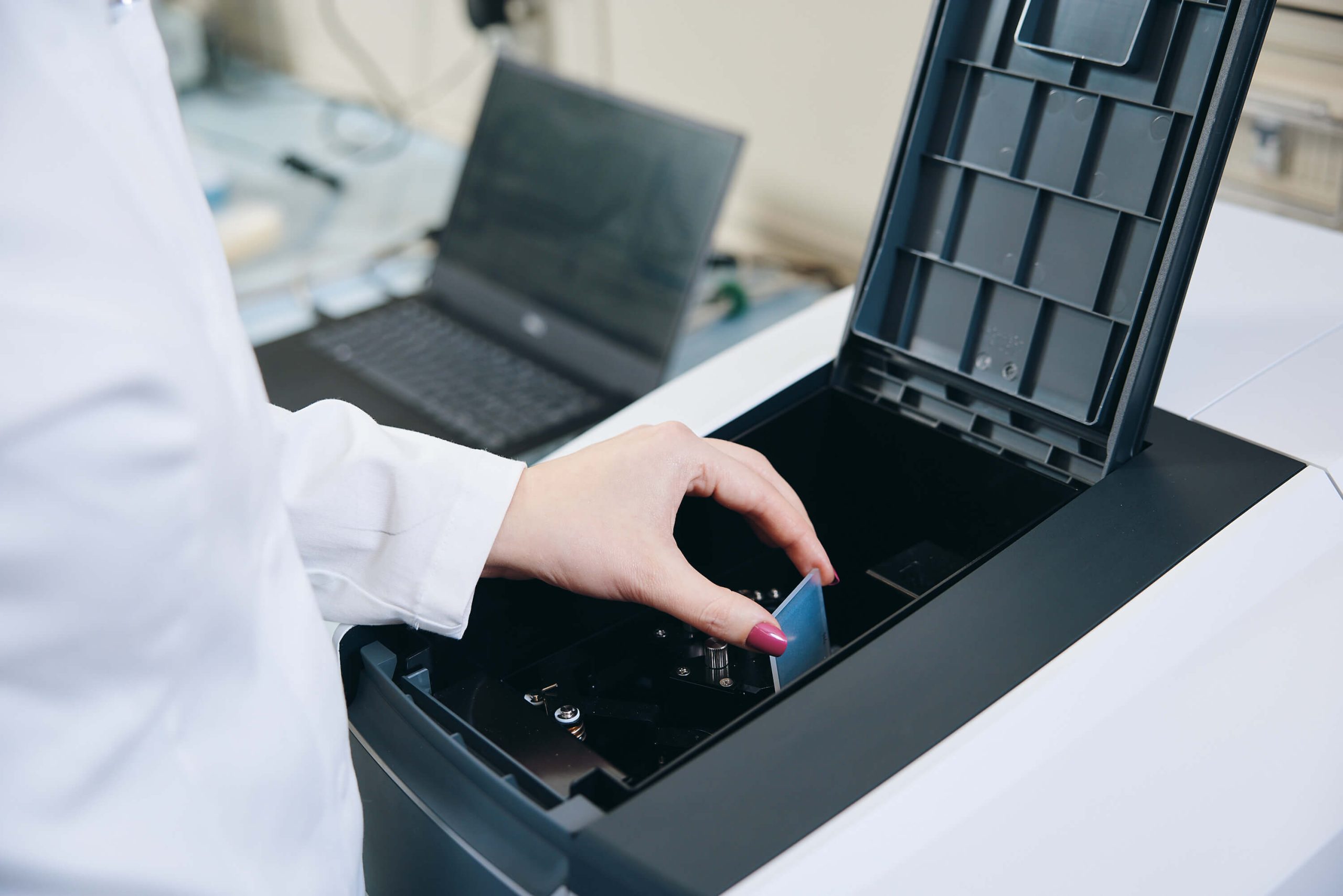 Analisi di formulazioni cosmetiche con strumenti di laboratorio